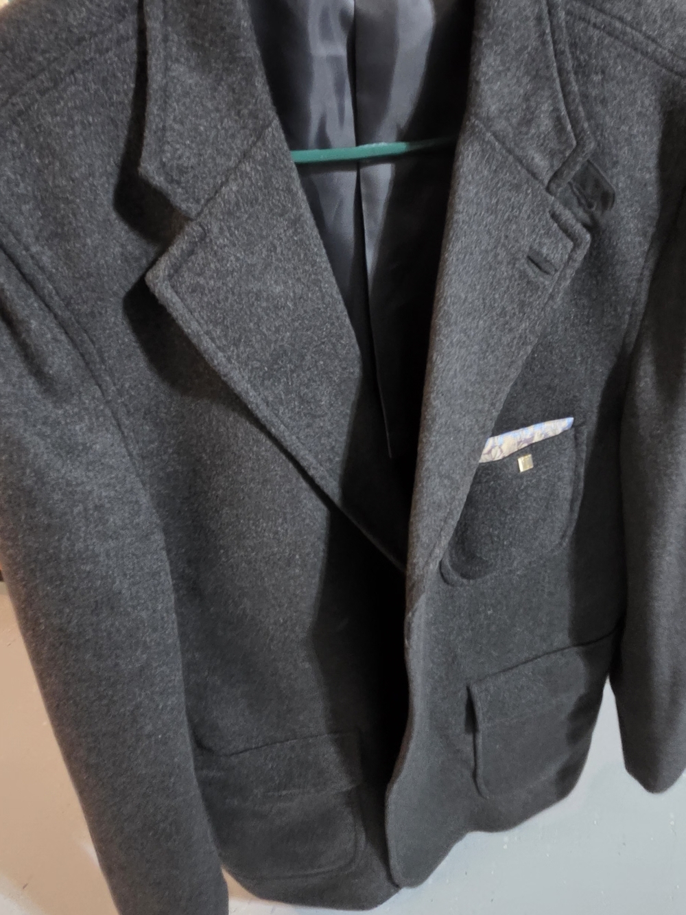 Men's Charcoal Gray Wool-Blend Blazer - Classic Tailored Fit